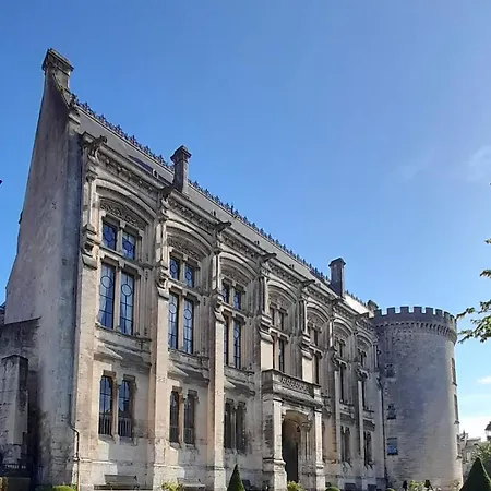 Apartment Le Cerf Au Bois Dormant Ruelle-sur-Touvre