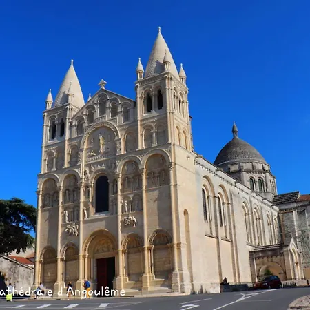 Le Cerf Au Bois Dormant Apartamento *