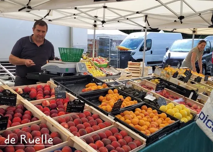Le Cerf Au Bois Dormant Apartamento Ruelle-sur-Touvre